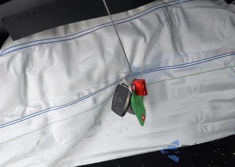 2020 Toyota Rav4 Xle из США, поврежденный, VIN 2T3P1RFV8LC098389